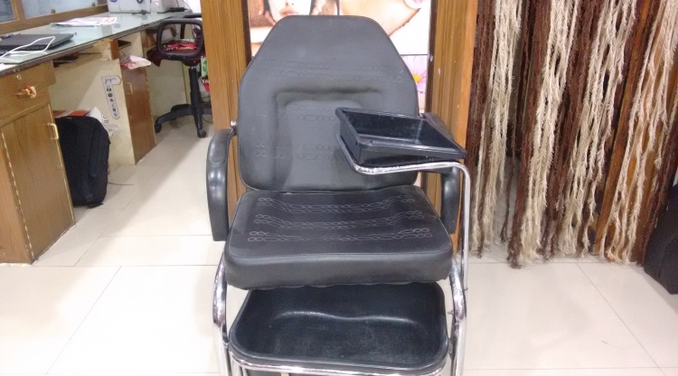 HAIR CASTLE Complete Family Salon.